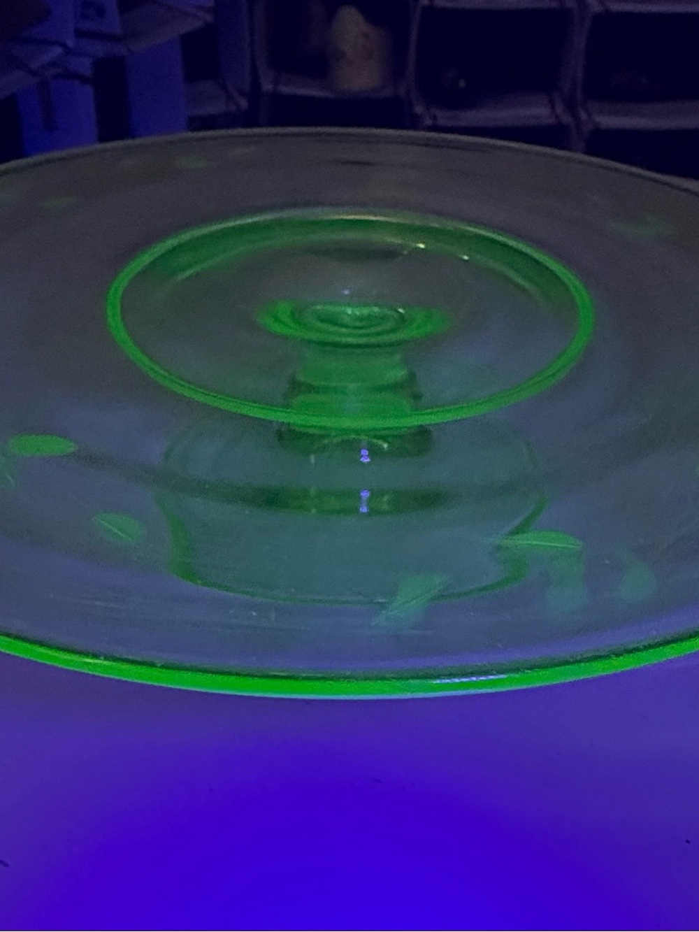 Vintage Green Glass Round Pedestal Cake Stand 11” Diam 2 1/2” Tall